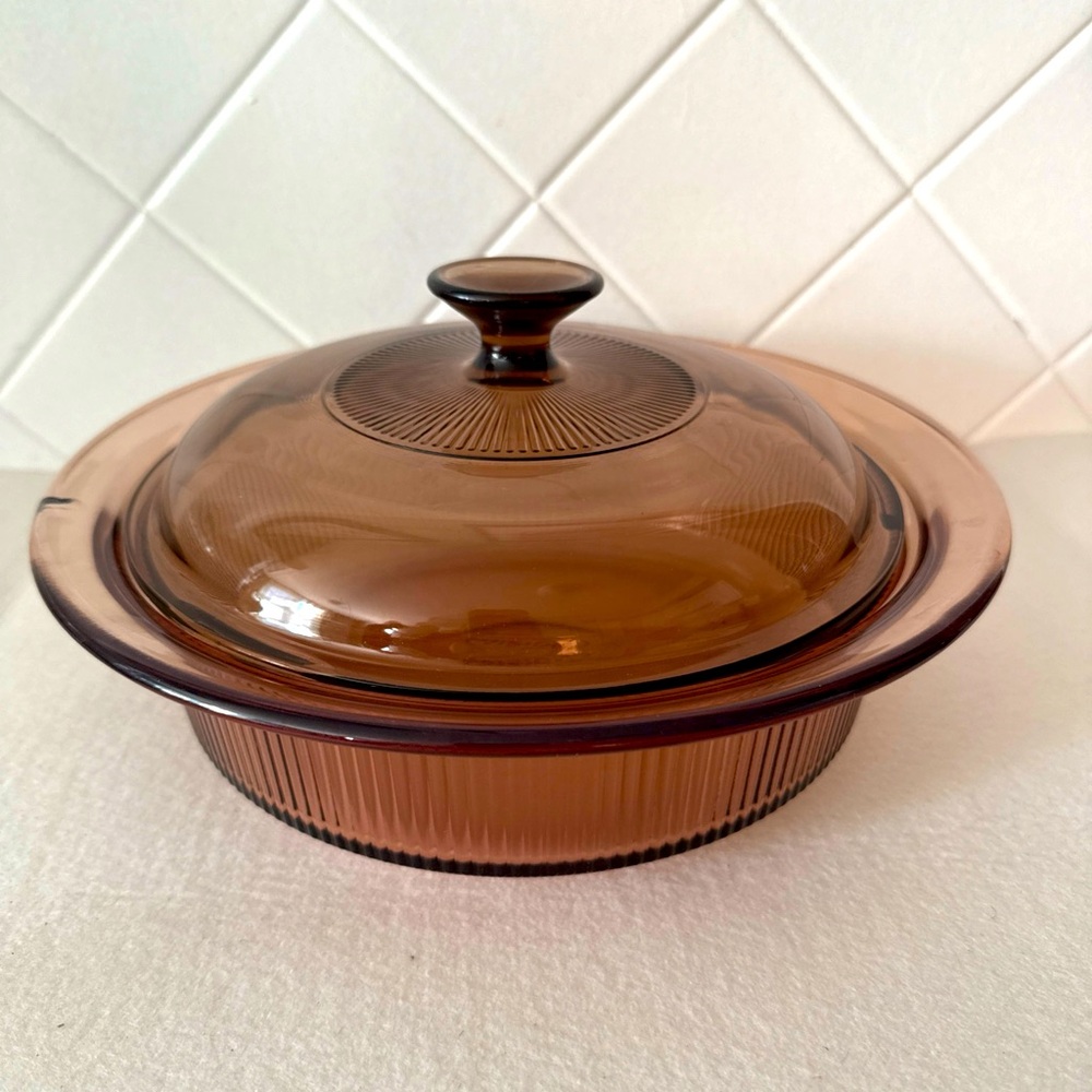 Visions PYREX Amber Corning Vision Ware LID and fish.
